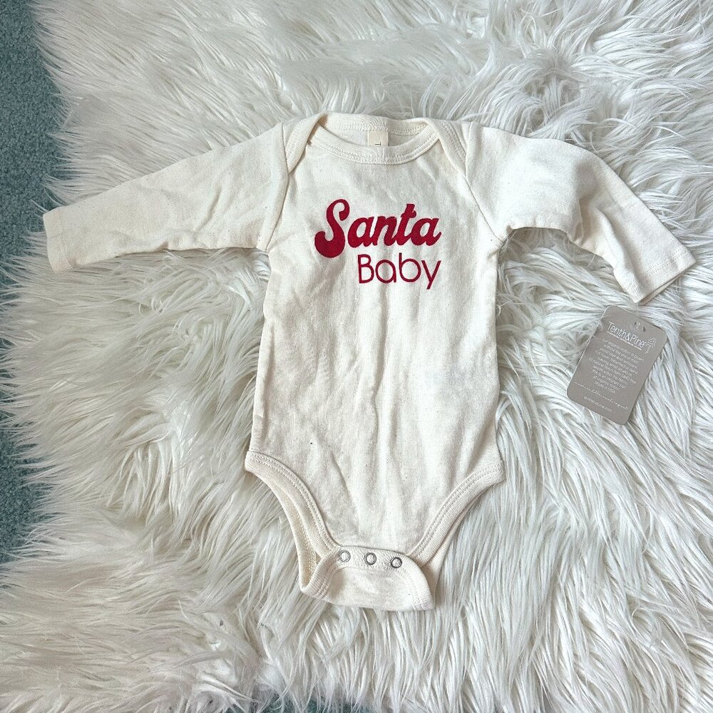 NWT tenth & pine Christmas Santa Baby onesie size 0-3 months // 3794